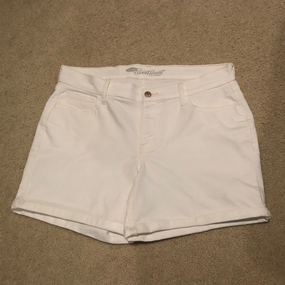 Old Navy Women’s White Cuffed Jean Shorts
